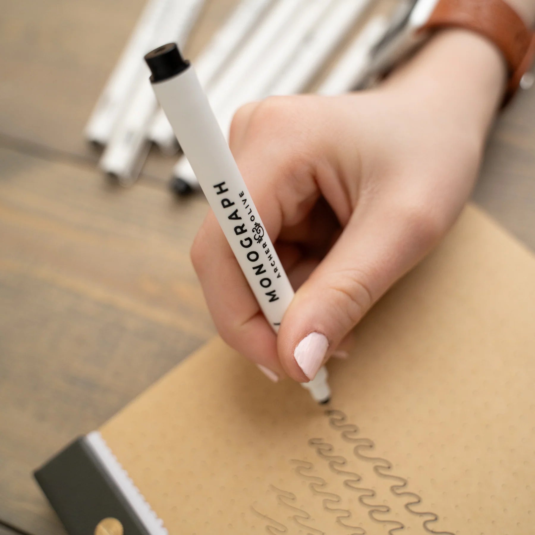Archer & Olive - Monograph Pen Set of 3-Pennenset-DutchMills