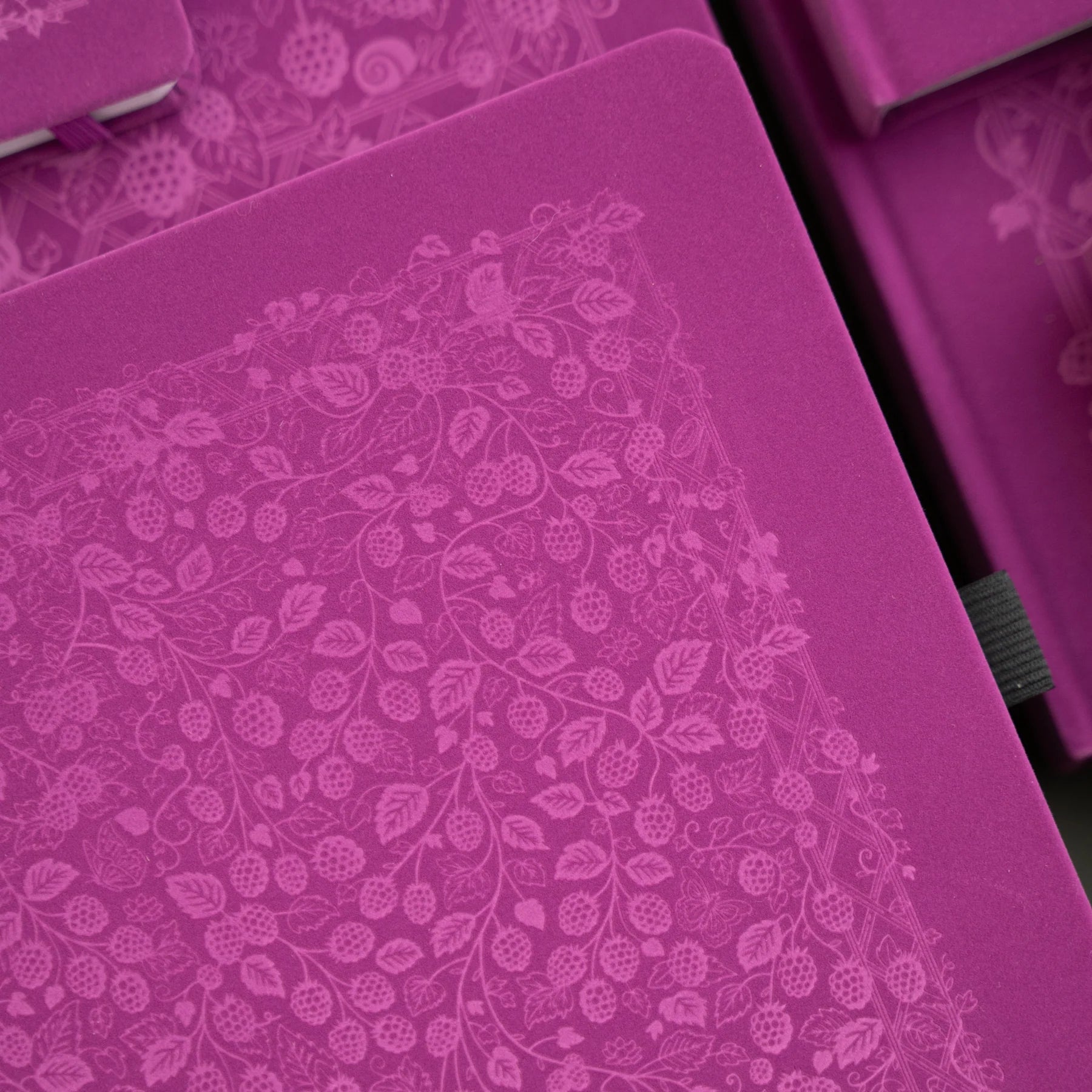 Archer & Olive - Square Berries & Vines - Dot Grid Notebook-Notitieboek-DutchMills