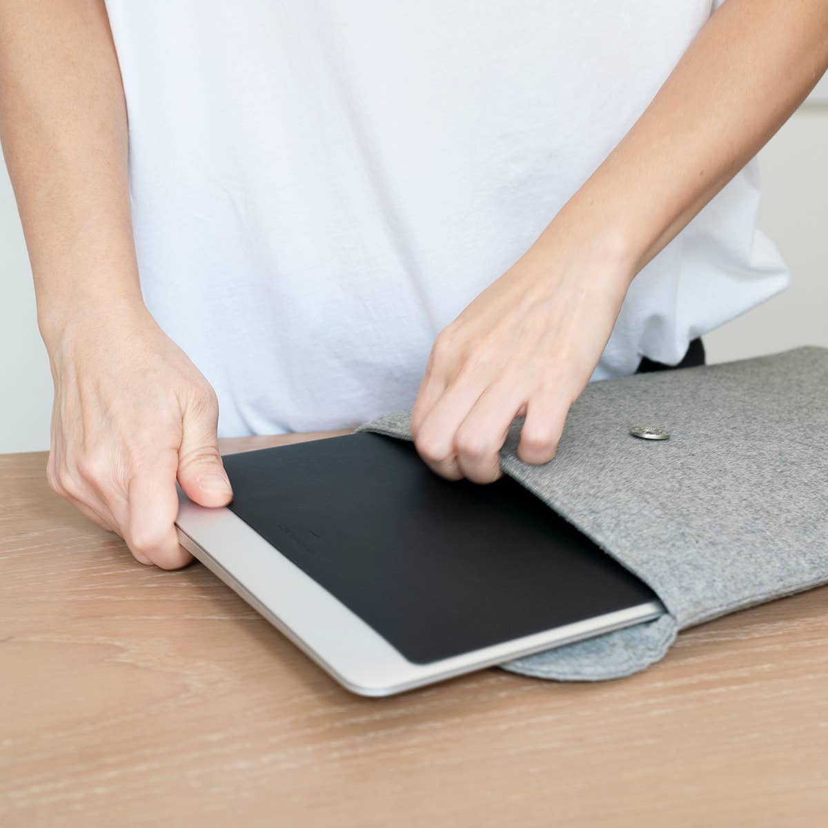 Black Vegan Leather Mouse Pad, Slip-Resistant & Waterproof-DutchMills