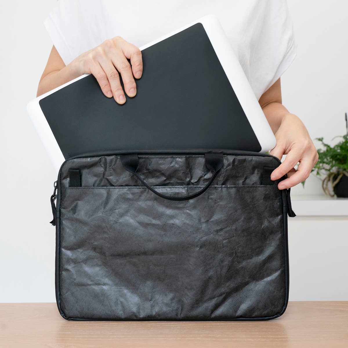 Black Vegan Leather Mouse Pad, Slip-Resistant & Waterproof-DutchMills