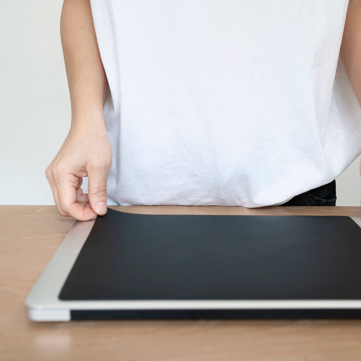 Black Vegan Leather Mouse Pad, Slip-Resistant & Waterproof-DutchMills