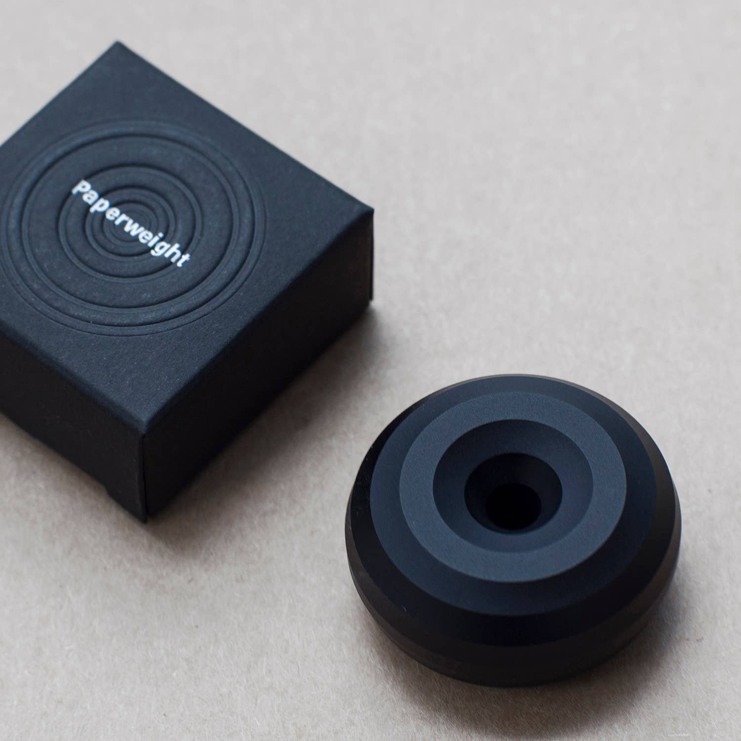 Paperweight/Pen holder Black-DutchMills