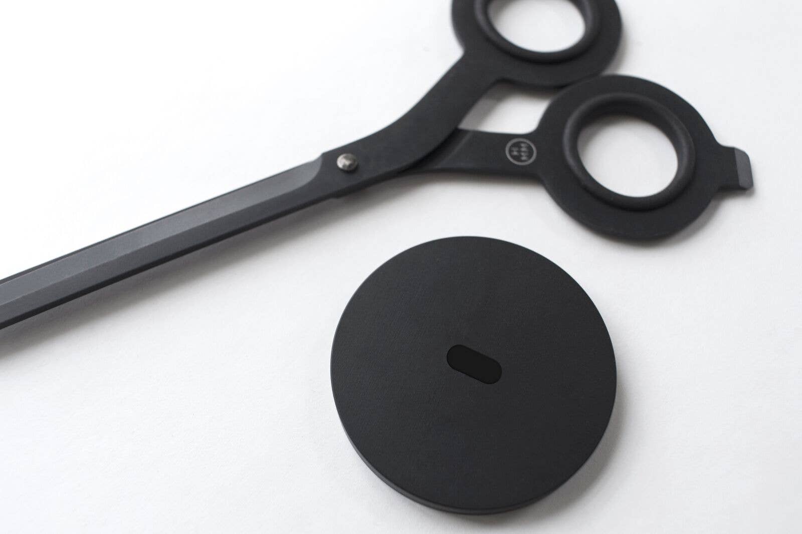 Black Scissors-DutchMills