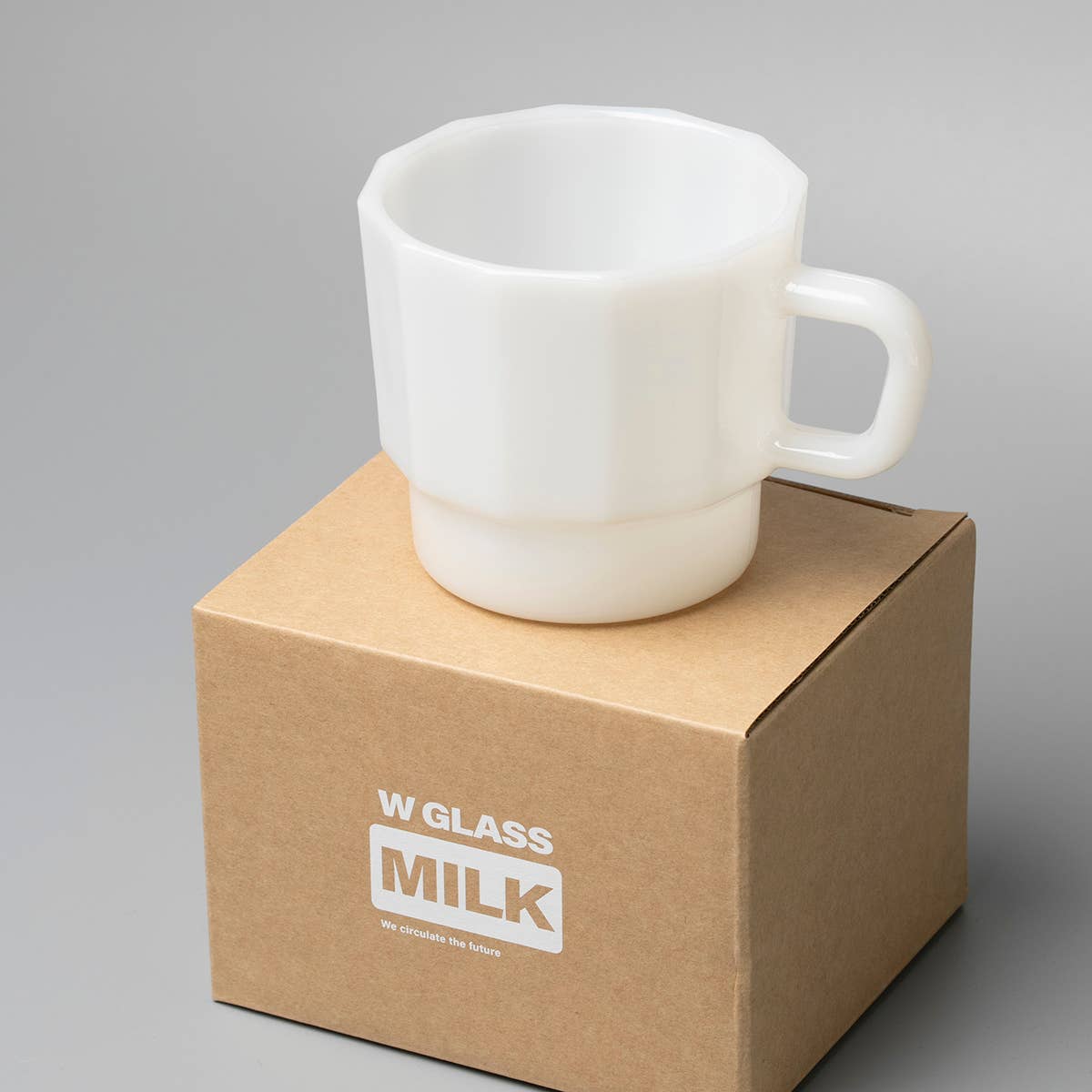W Glass Milk - 2026 Limited Edition-DutchMills