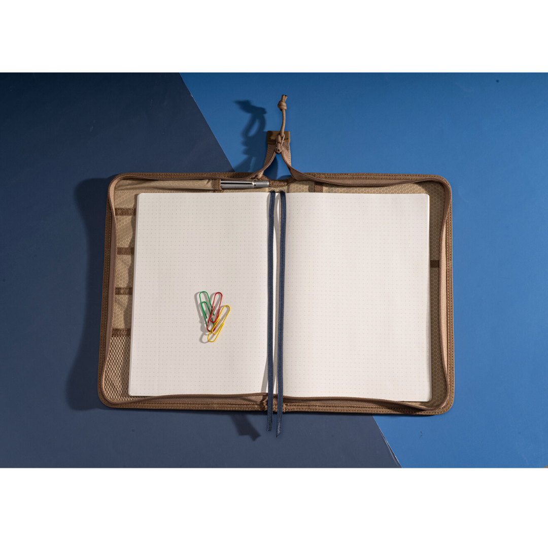 Field Folio B5: Navy Cream-DutchMills