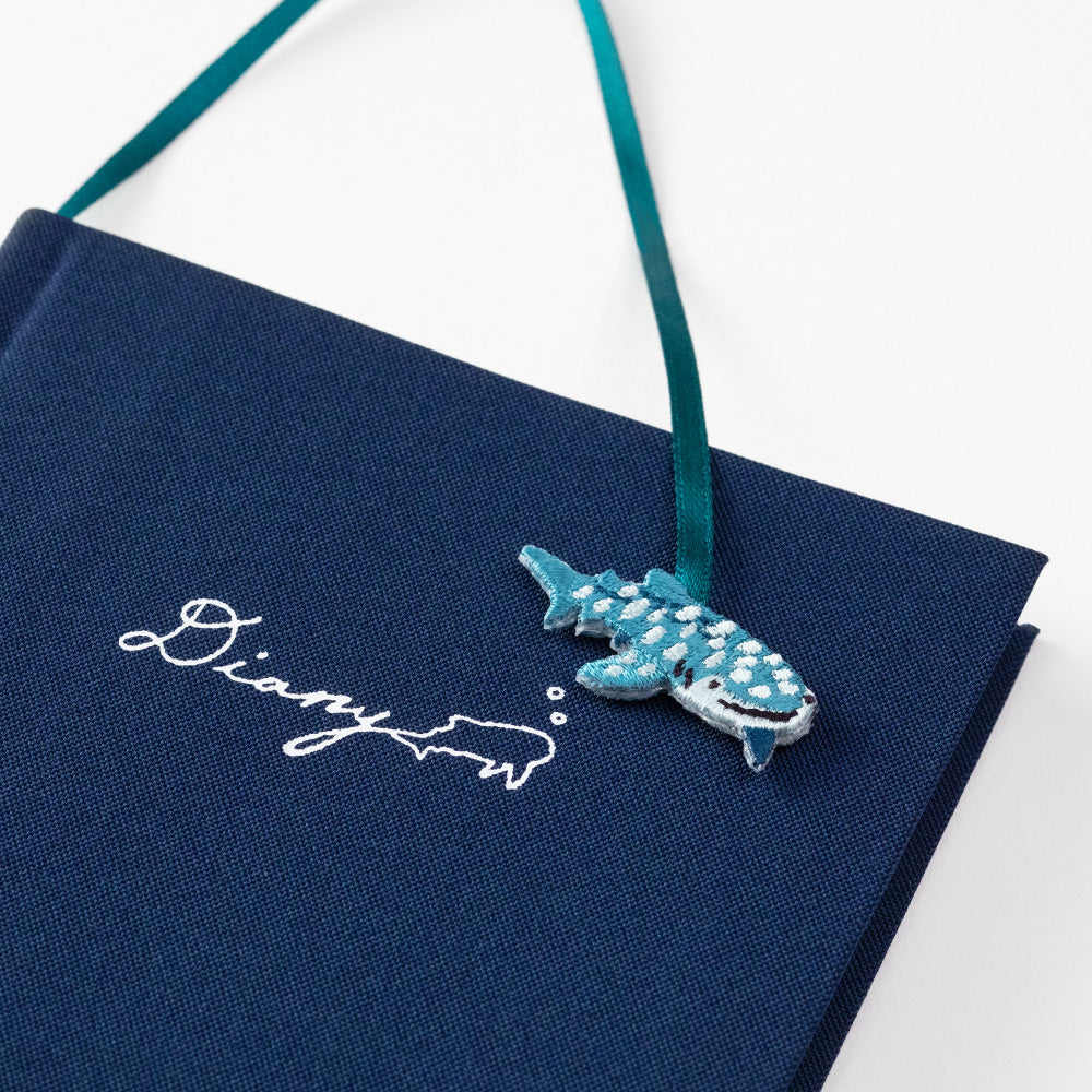 Midori - Diary with Embroidered Bookmark Whale Shark-Dagboek-DutchMills