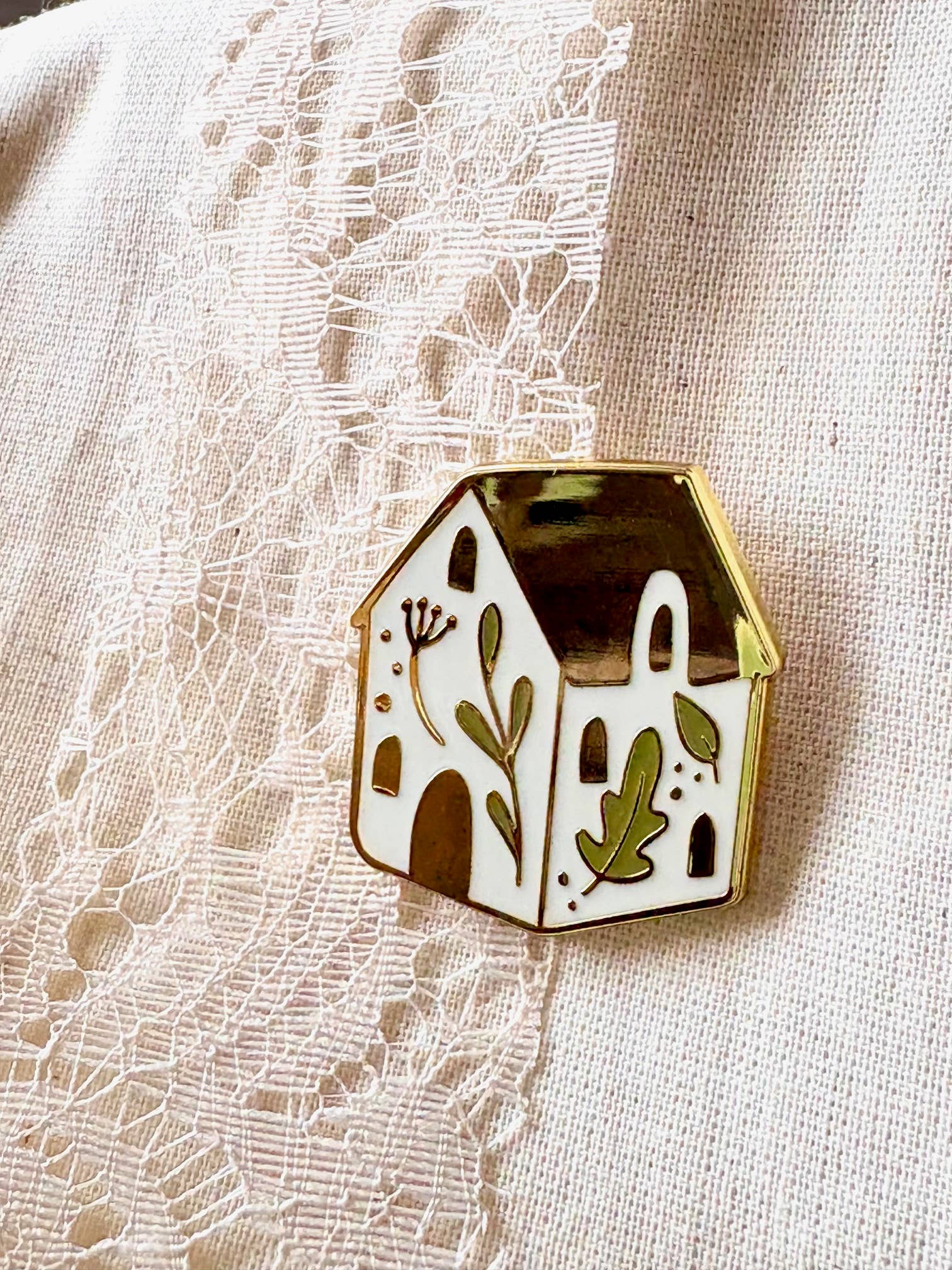Enamel pin House-DutchMills