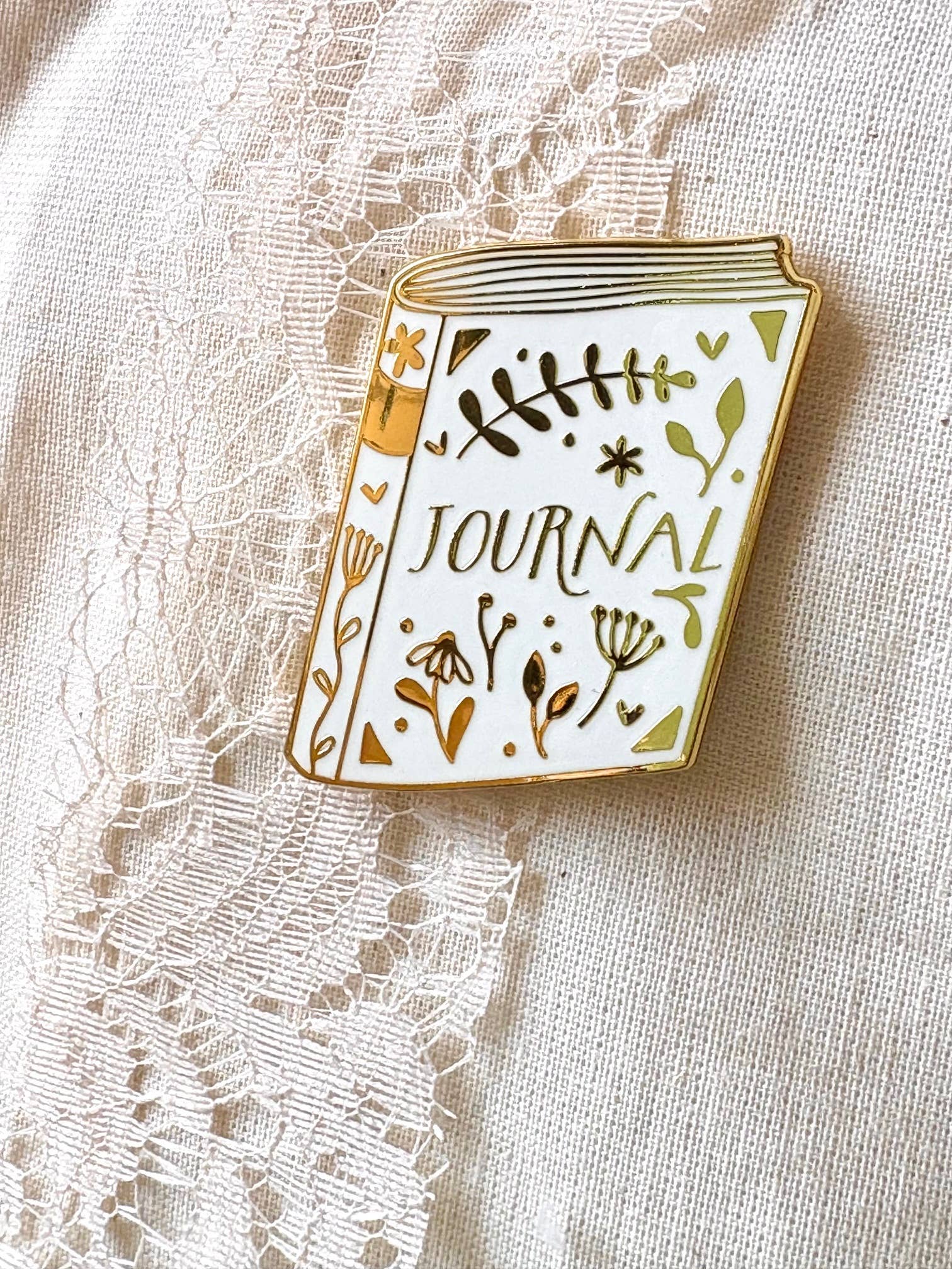 Enamel pin Journal-DutchMills