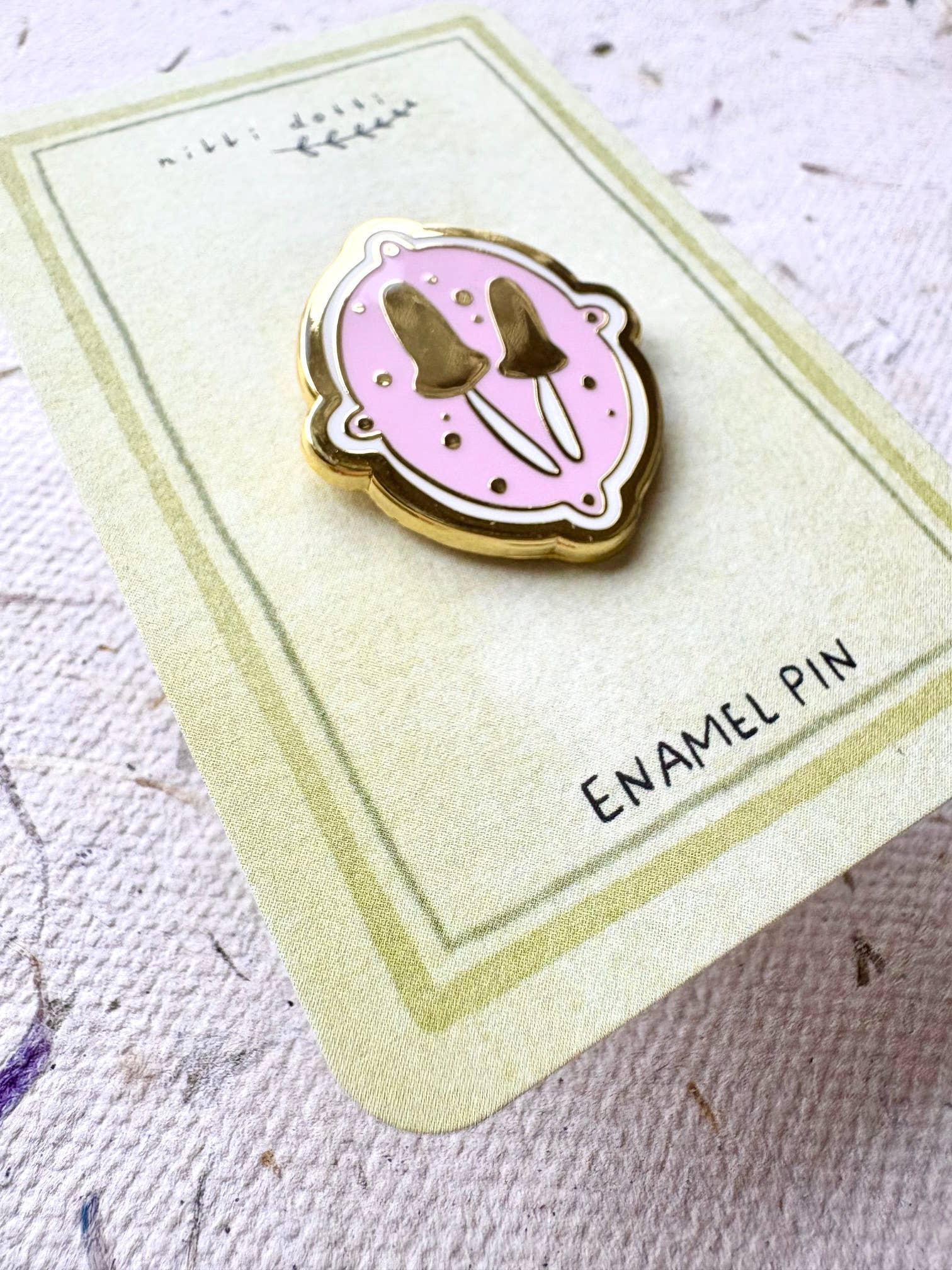Enamel pin - Mushrooms-DutchMills