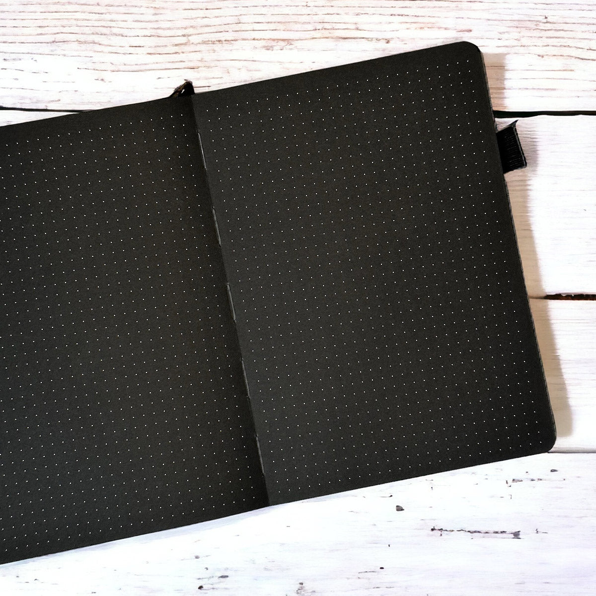 Paper24 - Blackout Bullet Journal Happy Fox A5 Dot Grid-Notitieboek-DutchMills