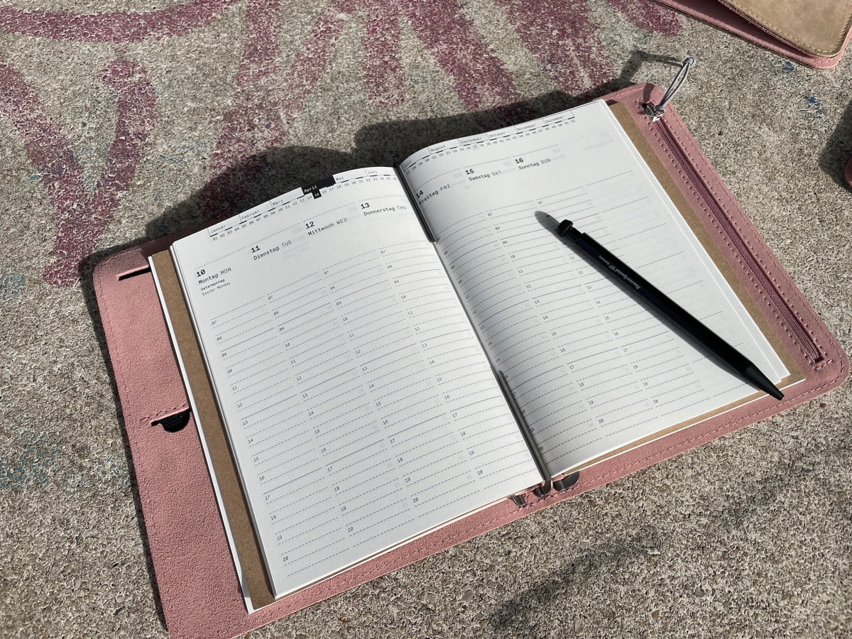 Roterfaden - Taschenbegleiter - Leather SO_23 - B6-Taschenbegleiter-DutchMills