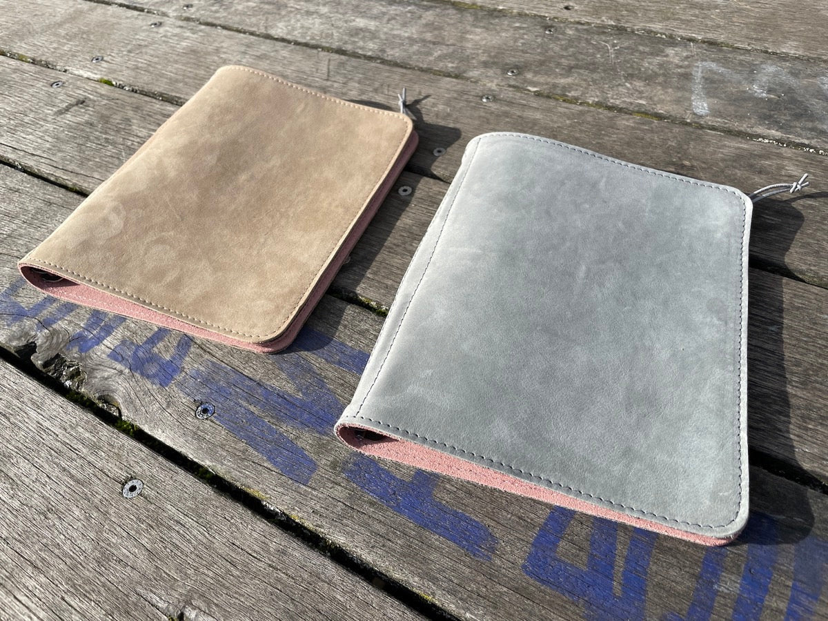 Roterfaden - Taschenbegleiter - Leather SO_23 - B6-Taschenbegleiter-DutchMills