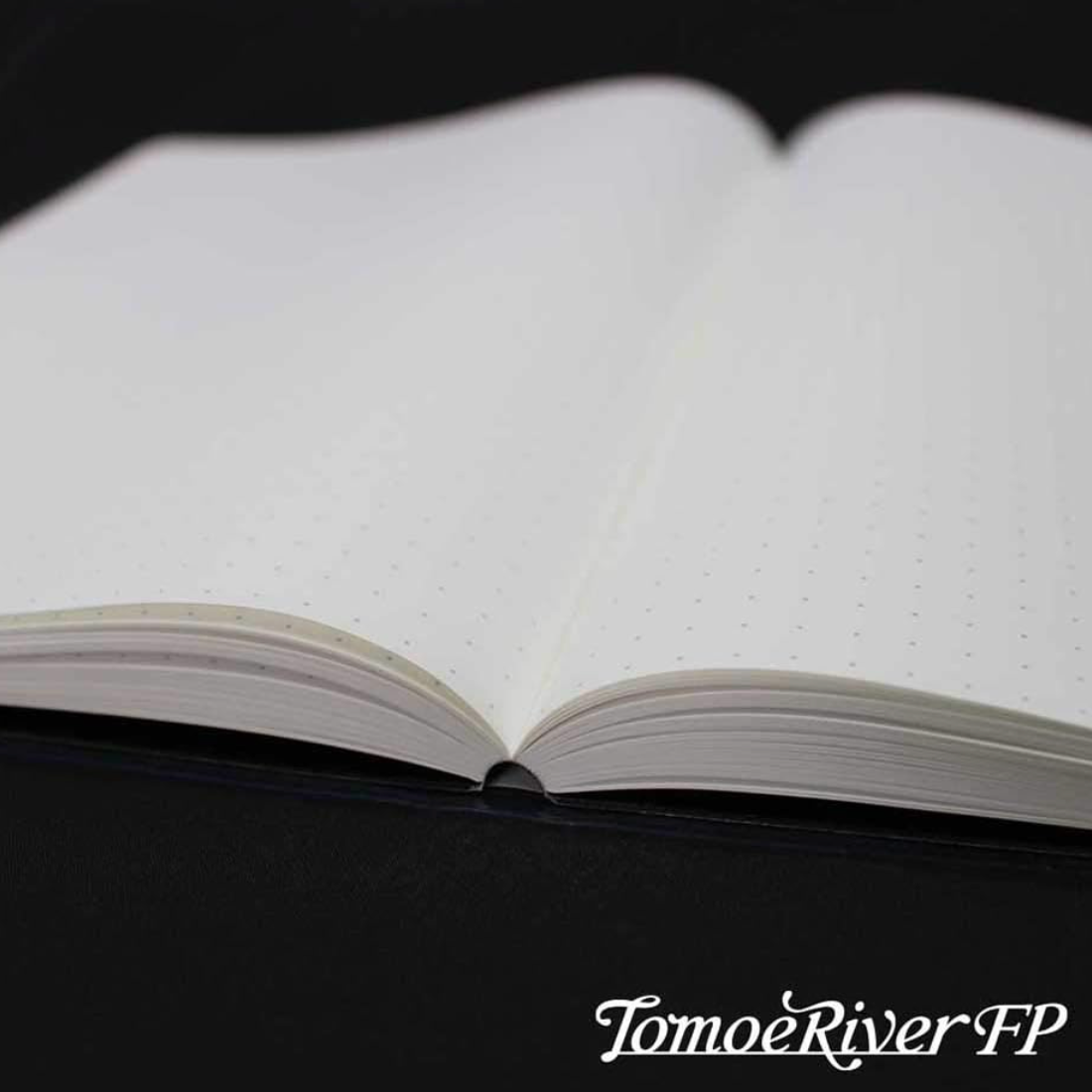 Tomoe River - Notebook hardcover 5mm Dot Grid / A5 / White / 52 g/m2-Notitieboek-DutchMills