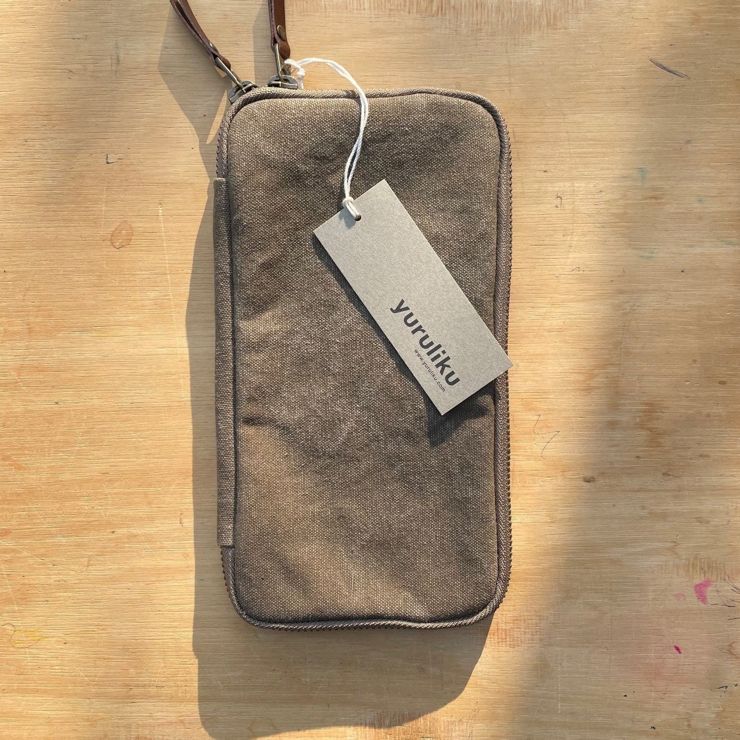 Yuruliku - FLAT toolcase Pen - Brown-DutchMills