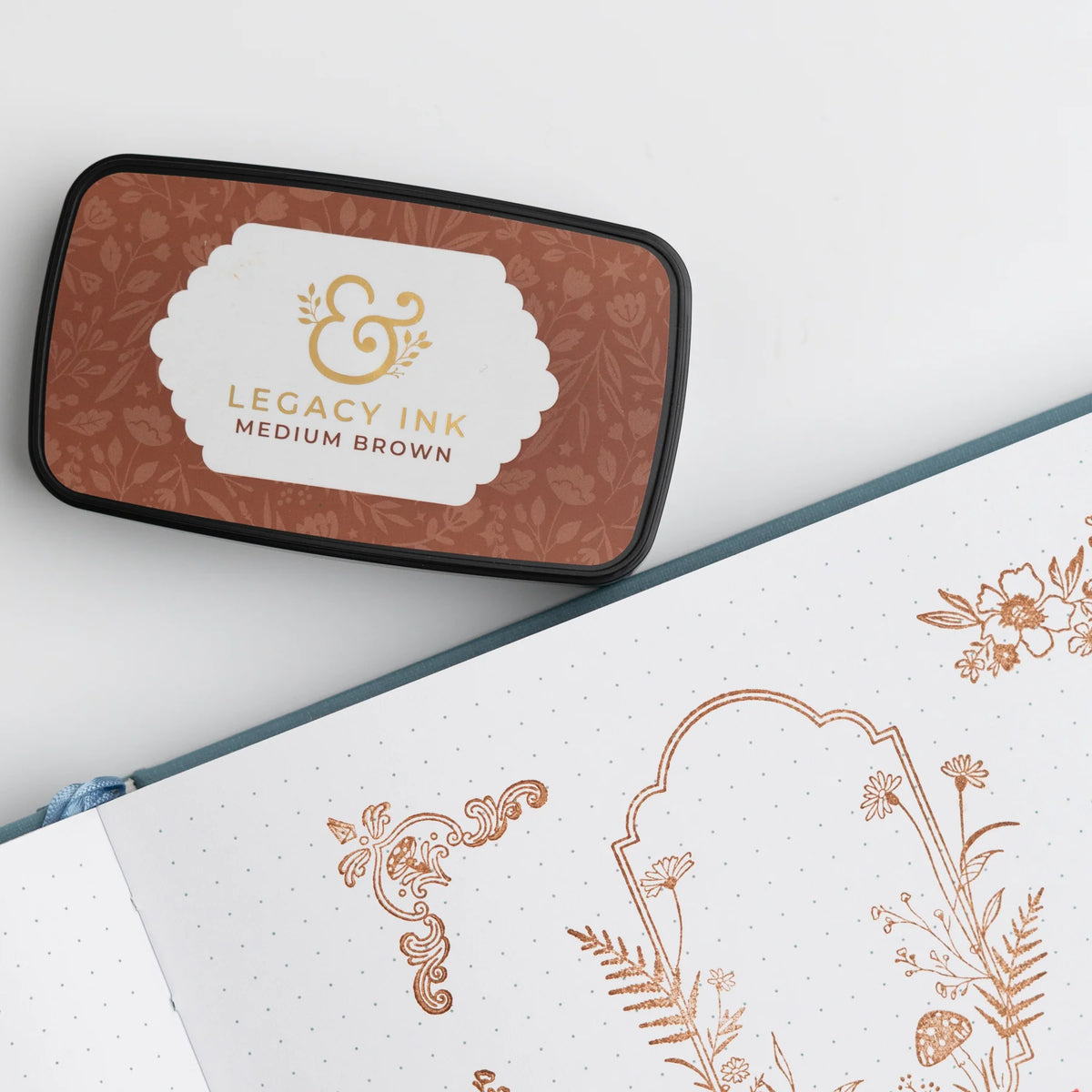Archer & Olive - Legacy Ink Pad - Medium Brown-Stempelkussen-DutchMills