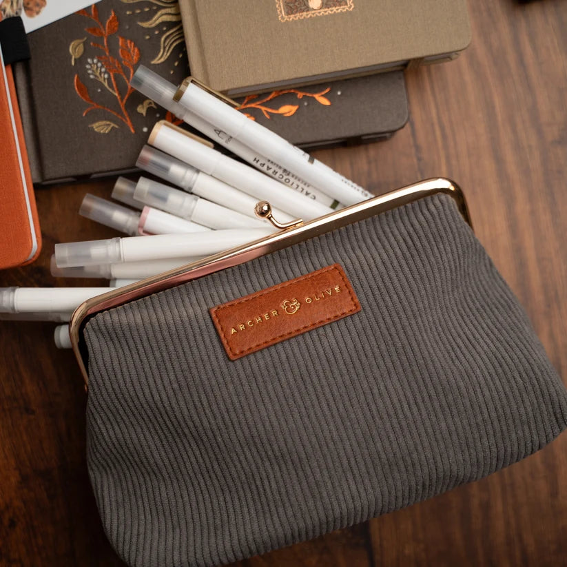 Archer & Olive - Quiet Corners Kiss-Lock Pouch | Gray-Etui-DutchMills