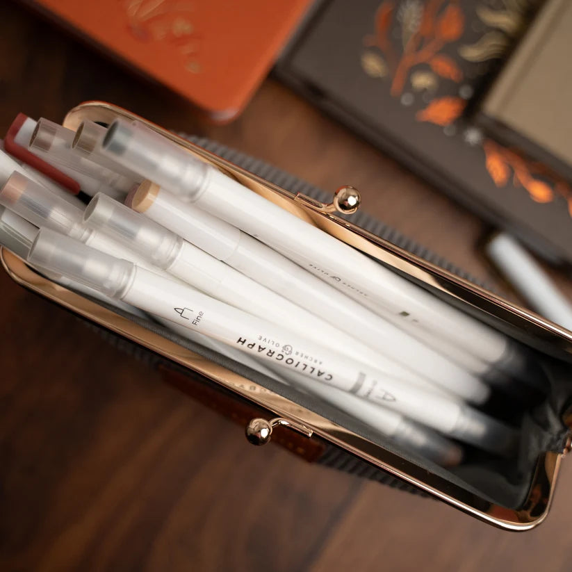 Archer & Olive - Quiet Corners Kiss-Lock Pouch | Gray-Etui-DutchMills
