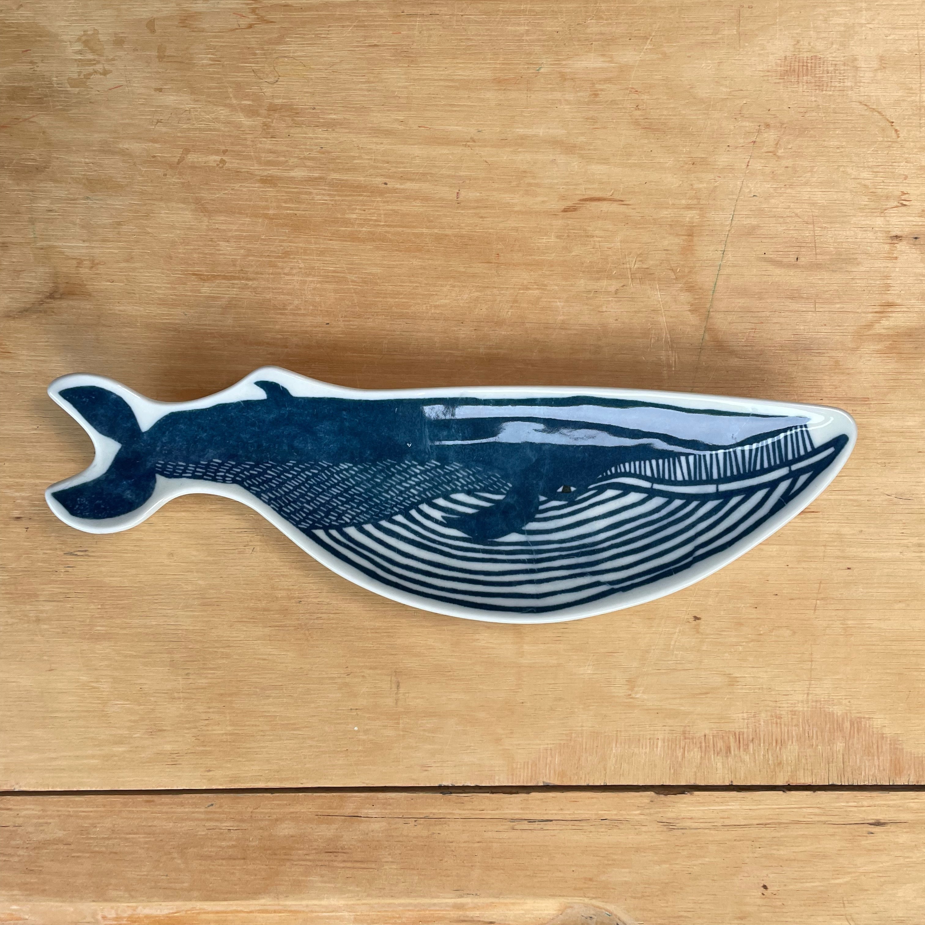 Classiky - KATA KATA - walvis (large)-Porcelain-DutchMills