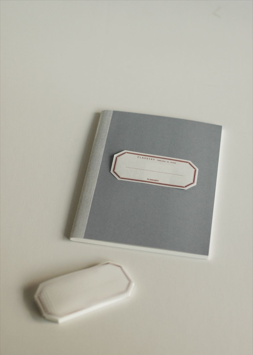 Classiky - Letterpress Water Adhesive Label Book (Red) - 50 stuks-Sticker-DutchMills