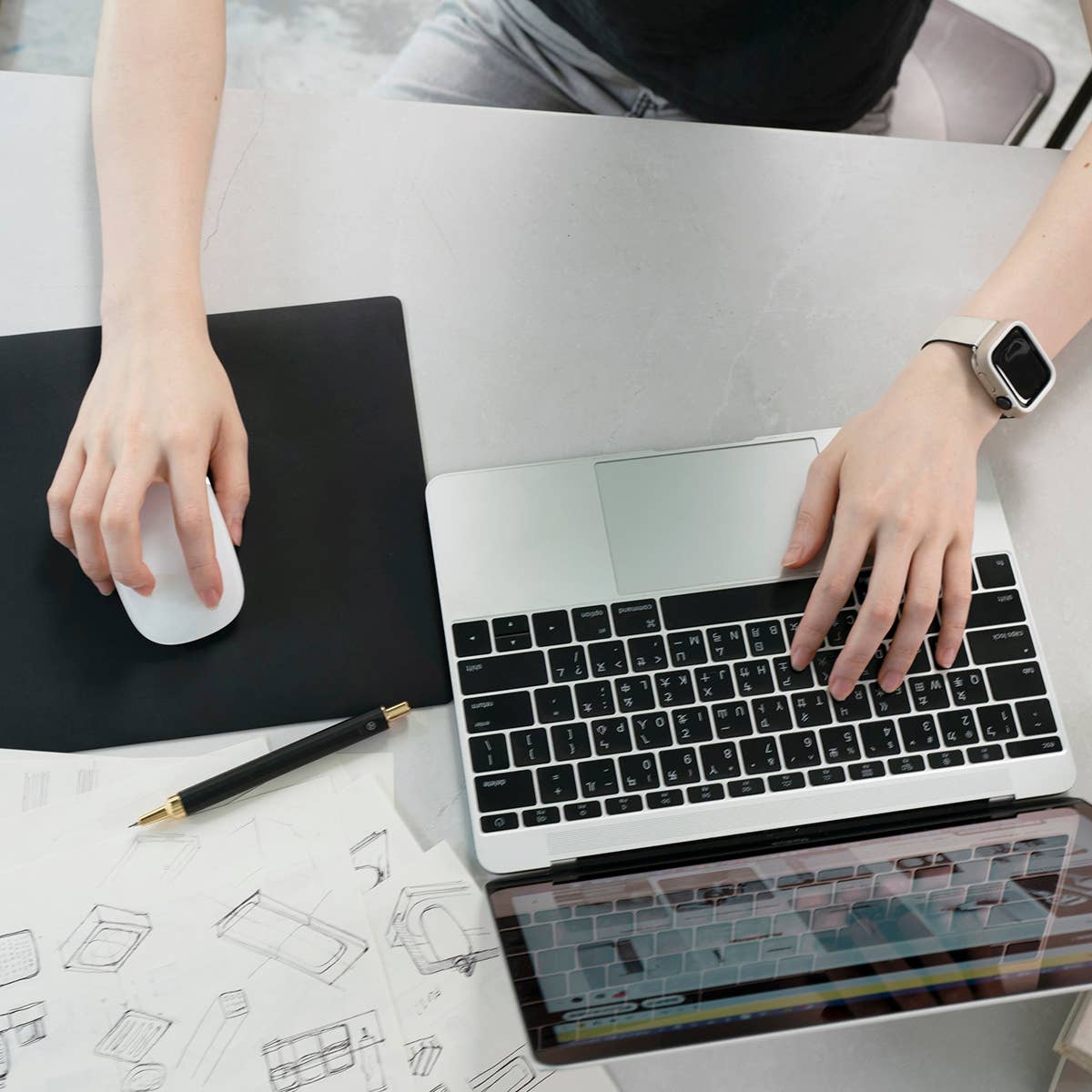 Black Vegan Leather Mouse Pad, Slip-Resistant & Waterproof-DutchMills