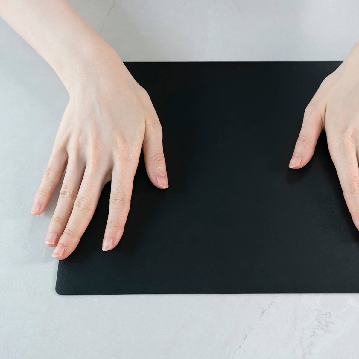 Black Vegan Leather Mouse Pad, Slip-Resistant & Waterproof-DutchMills