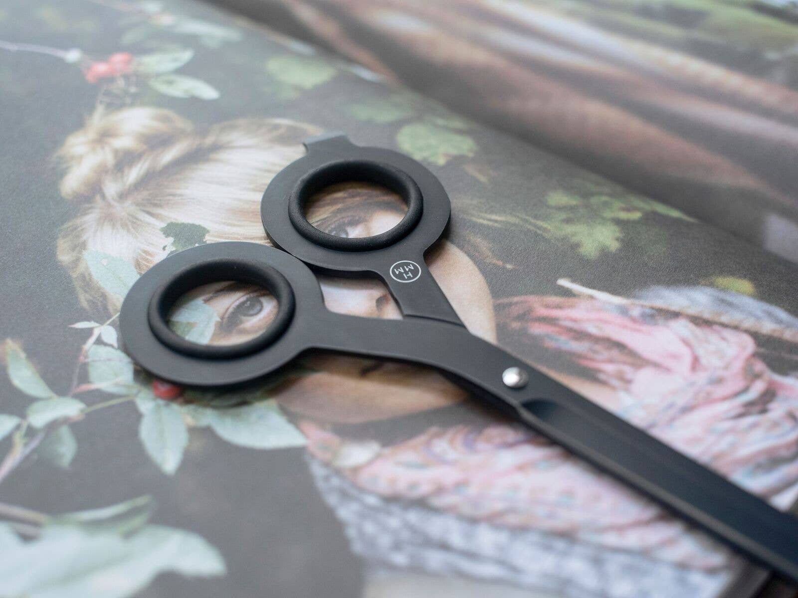 Black Scissors-DutchMills