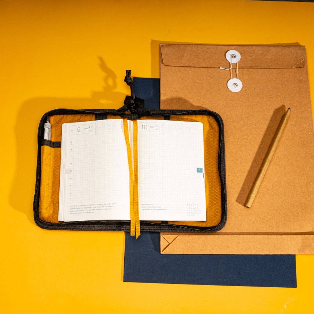 Field Folio A6: Bumblebee-DutchMills