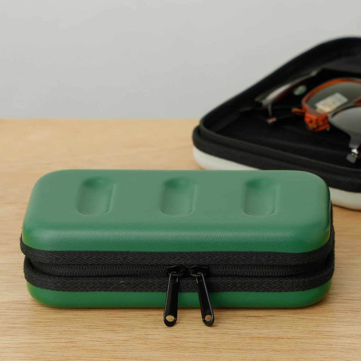 Nähe - Hard Shell Case Small - Green-Etui-DutchMills
