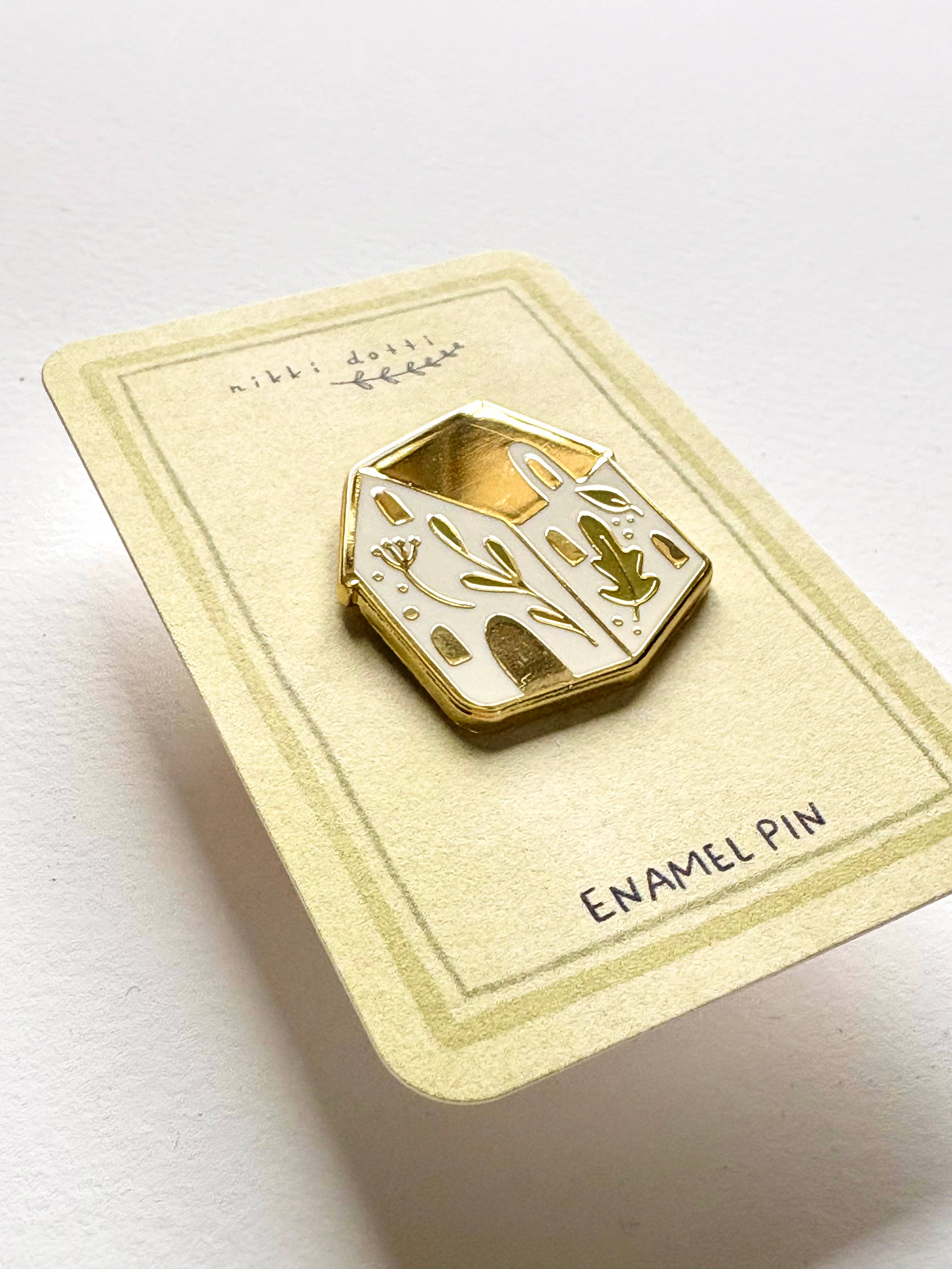 Enamel pin House-DutchMills