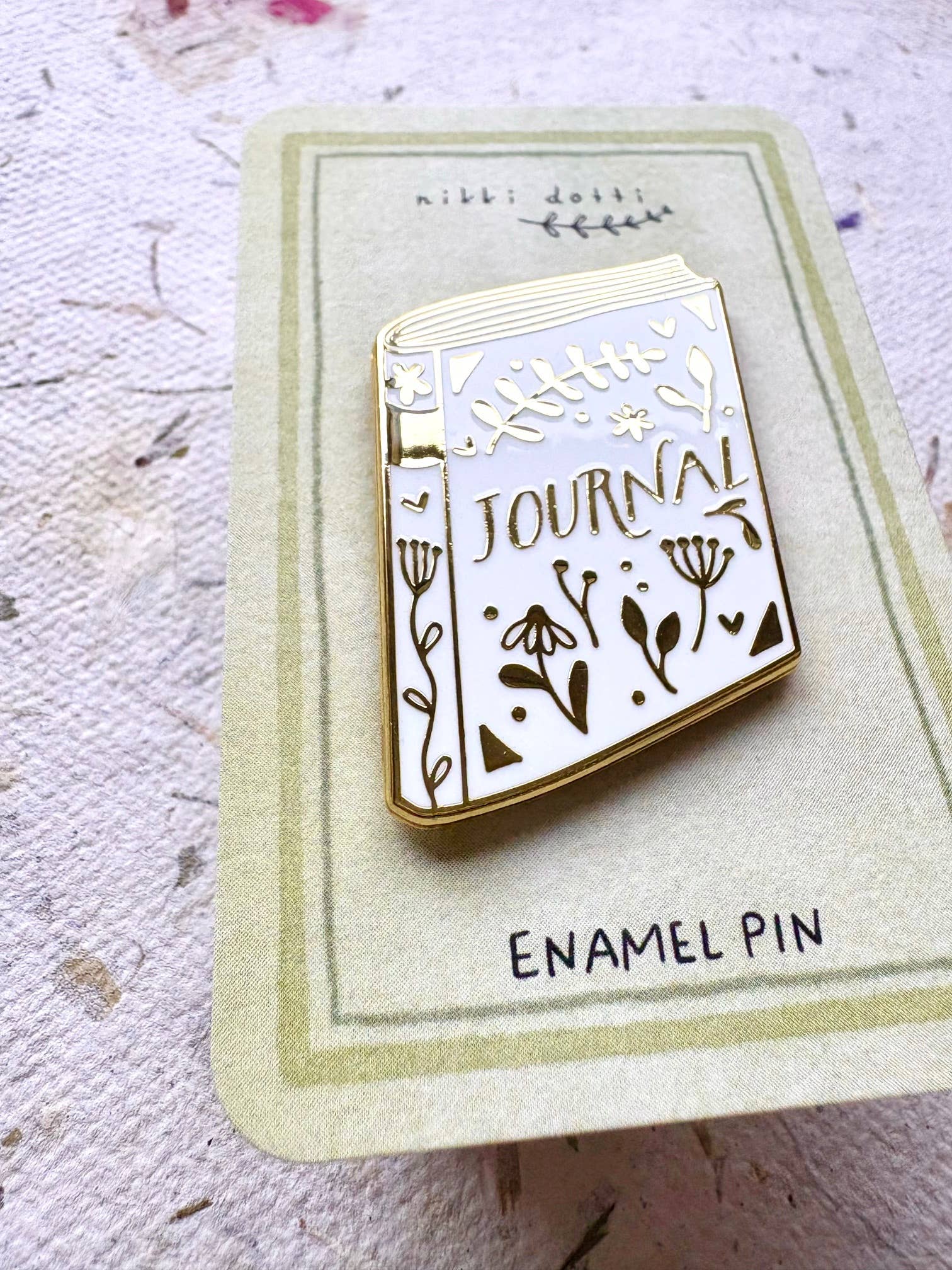 Enamel pin Journal-DutchMills