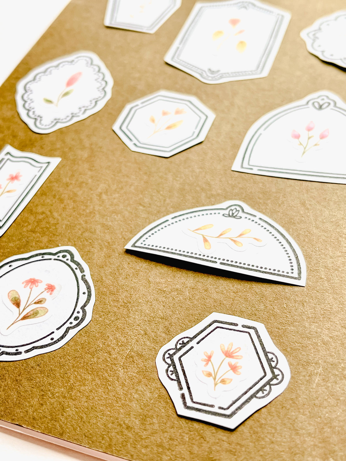 Nikki Dotti - Stamp set - Frames-Stempel-DutchMills