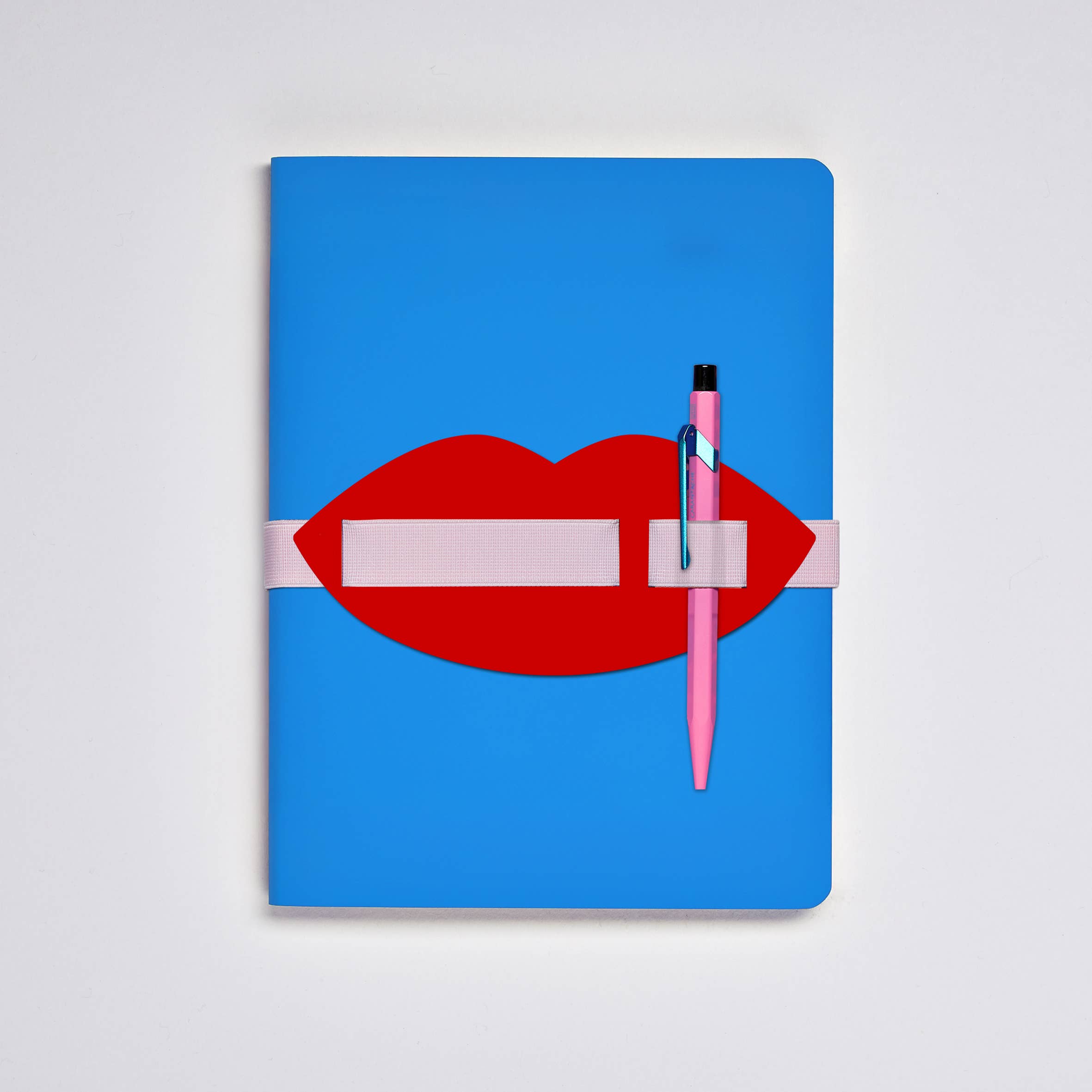 Voyager L Light - Lips | Notebook A5+ | 3.5 mm Dot Grid-DutchMills
