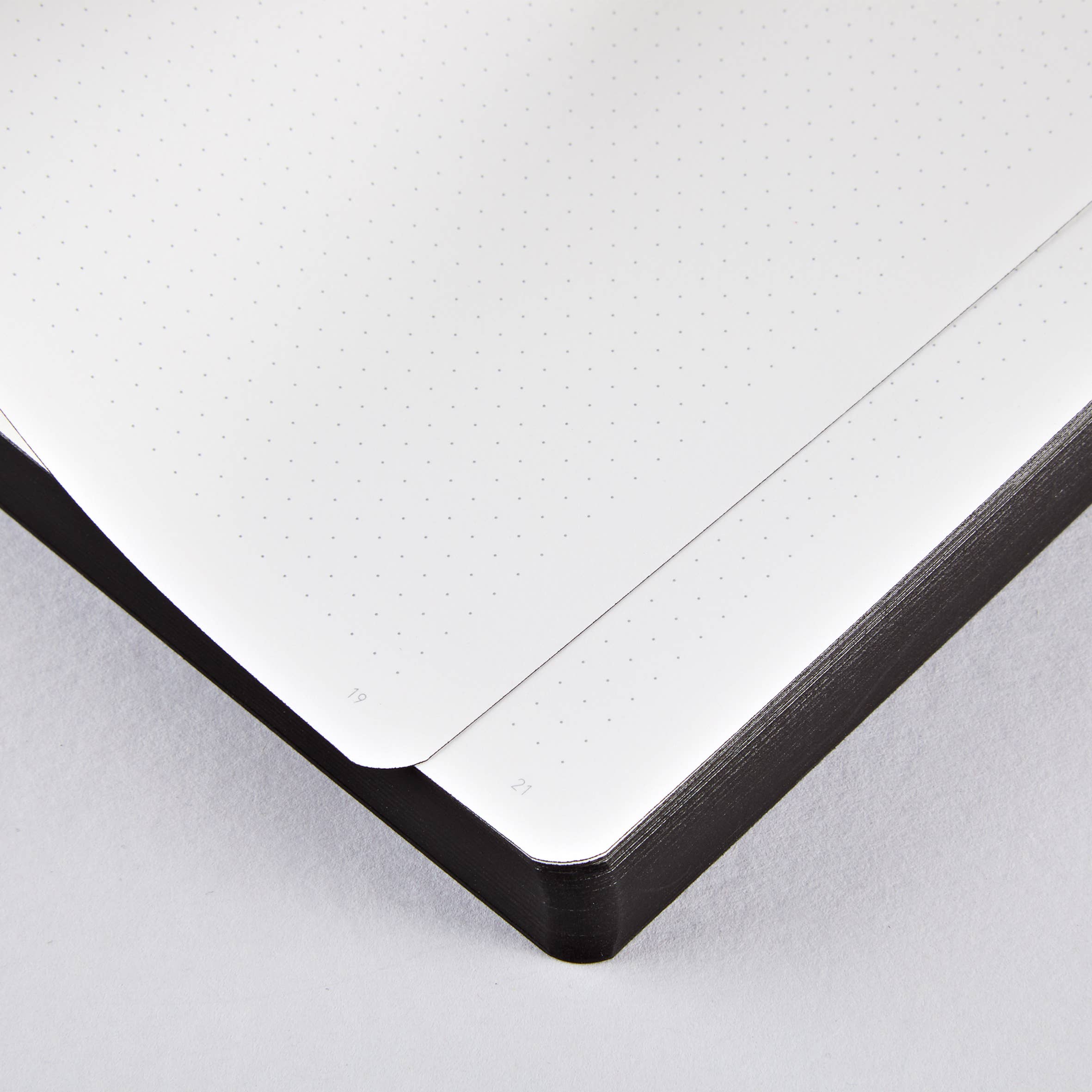 Voyager L Light - Stars | Notebook A5+ | 3.5 mm Dot Grid-DutchMills