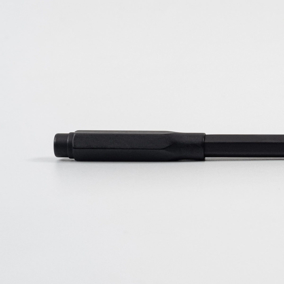 Blackwing - Point Guard - Black-Potlood-DutchMills