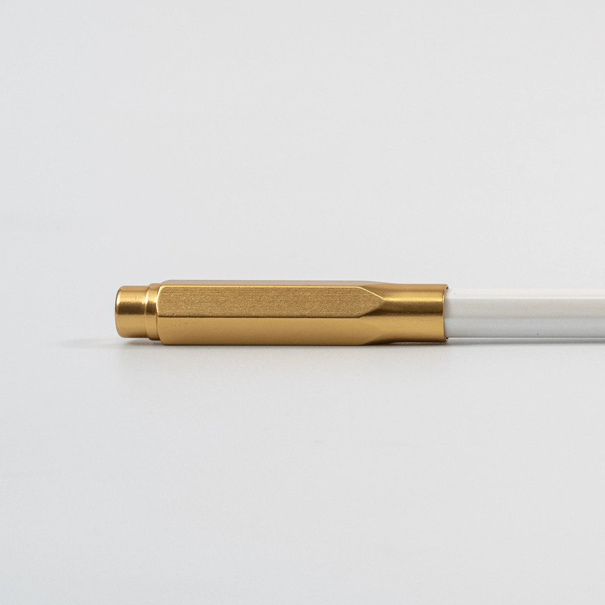 Blackwing - Point Guard - Gold-Potlood-DutchMills