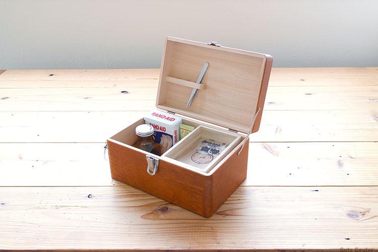 Classiky - Toga wood First-Aid Box Small-Opbergen-DutchMills
