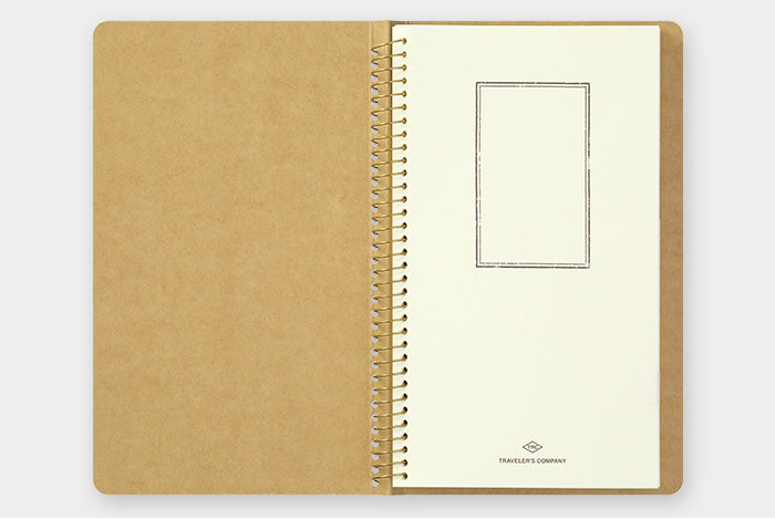 TRAVELER'S COMPANY - Spiral Ring Notebook - (A5 Slim) Paper Pocket-Spiraalboek-DutchMills