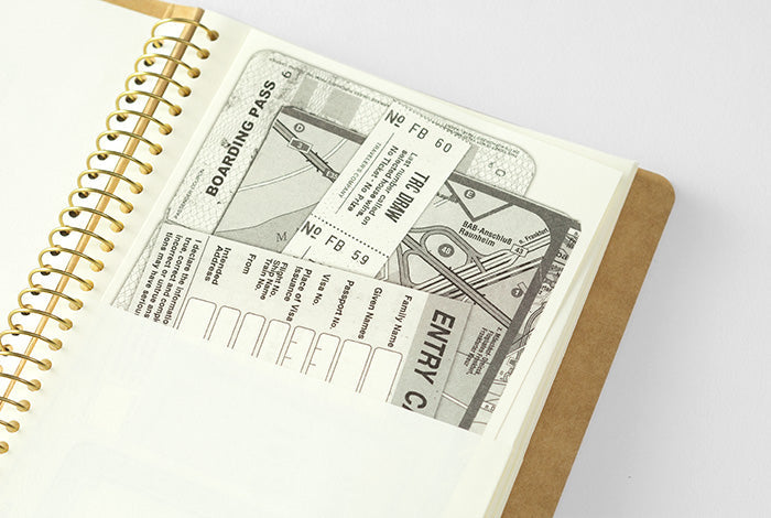 TRAVELER'S COMPANY - Spiral Ring Notebook - (A5 Slim) Paper Pocket-Spiraalboek-DutchMills
