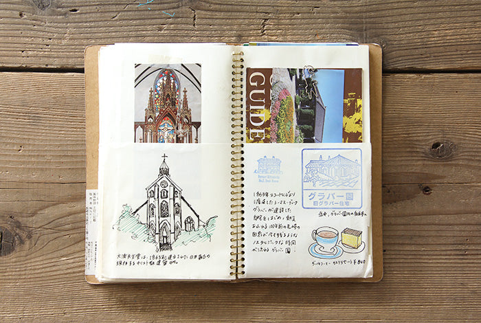 TRAVELER'S COMPANY - Spiral Ring Notebook - (A5 Slim) Paper Pocket-Spiraalboek-DutchMills
