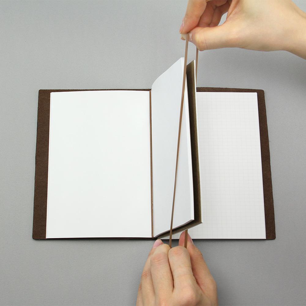 TRAVELER'S Notebook Refill 011 - Connecting Rubber Band - Passport Size-Refill-DutchMills