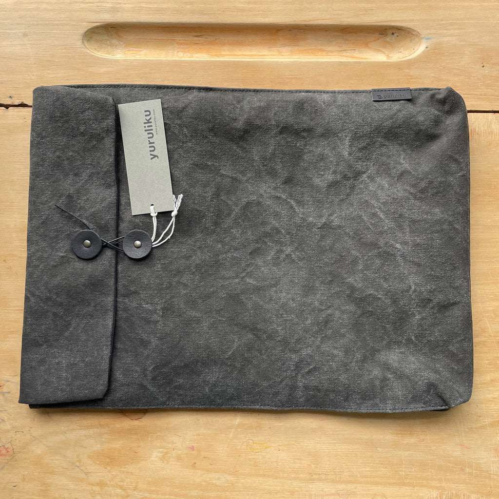 Yuruliku - FU-TO case A4 - Iron Black-DutchMills