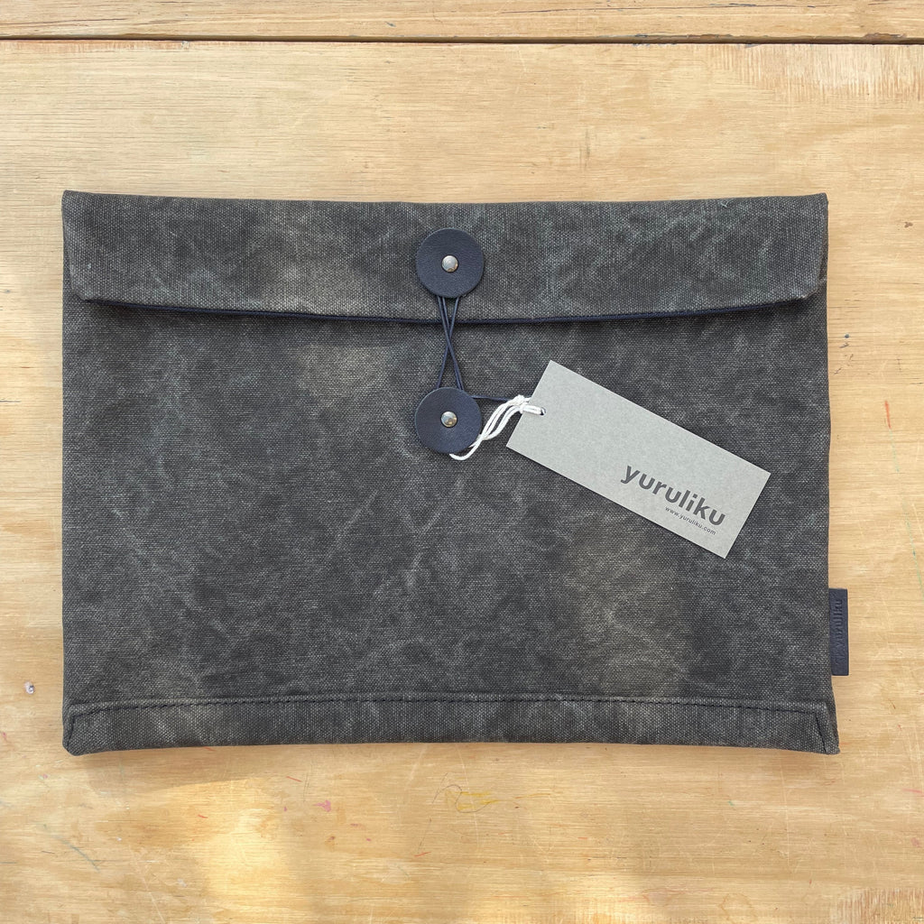 Yuruliku - FLAT toolcase A5 - Iron Black-DutchMills